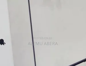 New Laptop Apple MacBook Air 2025 M4 13-Inch 16GB SSD 512GB