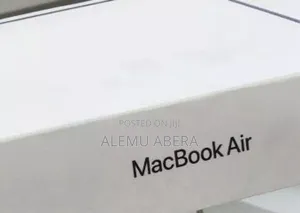 New Laptop Apple MacBook Air 2025 M4 13-Inch 16GB SSD 512GB