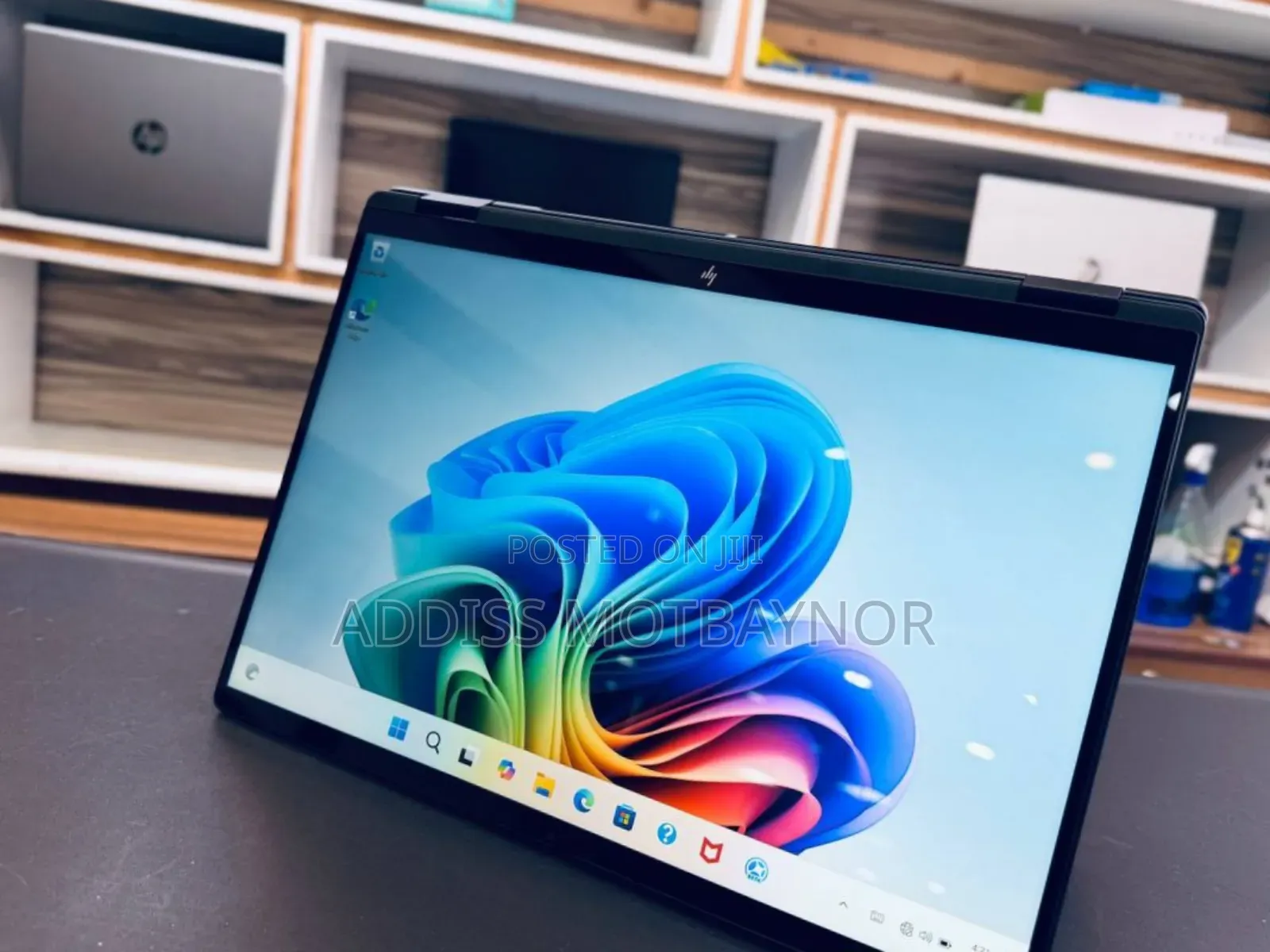 New Laptop HP OmniBook X Flip 14" 16GB Intel Core Ultra 7 SSD 512GB