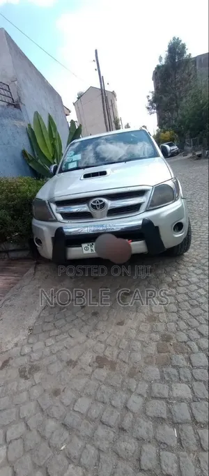 Toyota Hilux 2008 Gold