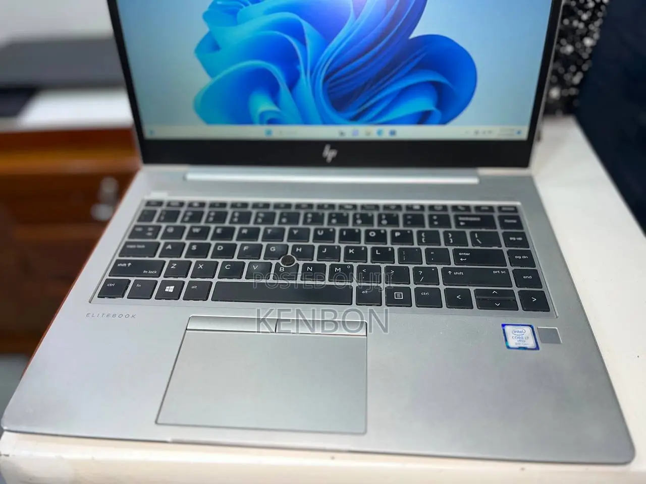 New Laptop HP 17-3000 12GB Intel Core I7 SSD 512GB