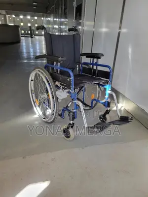 Oxygen Cylinders, Likely Used for Storing Oxygen添添02 Tank