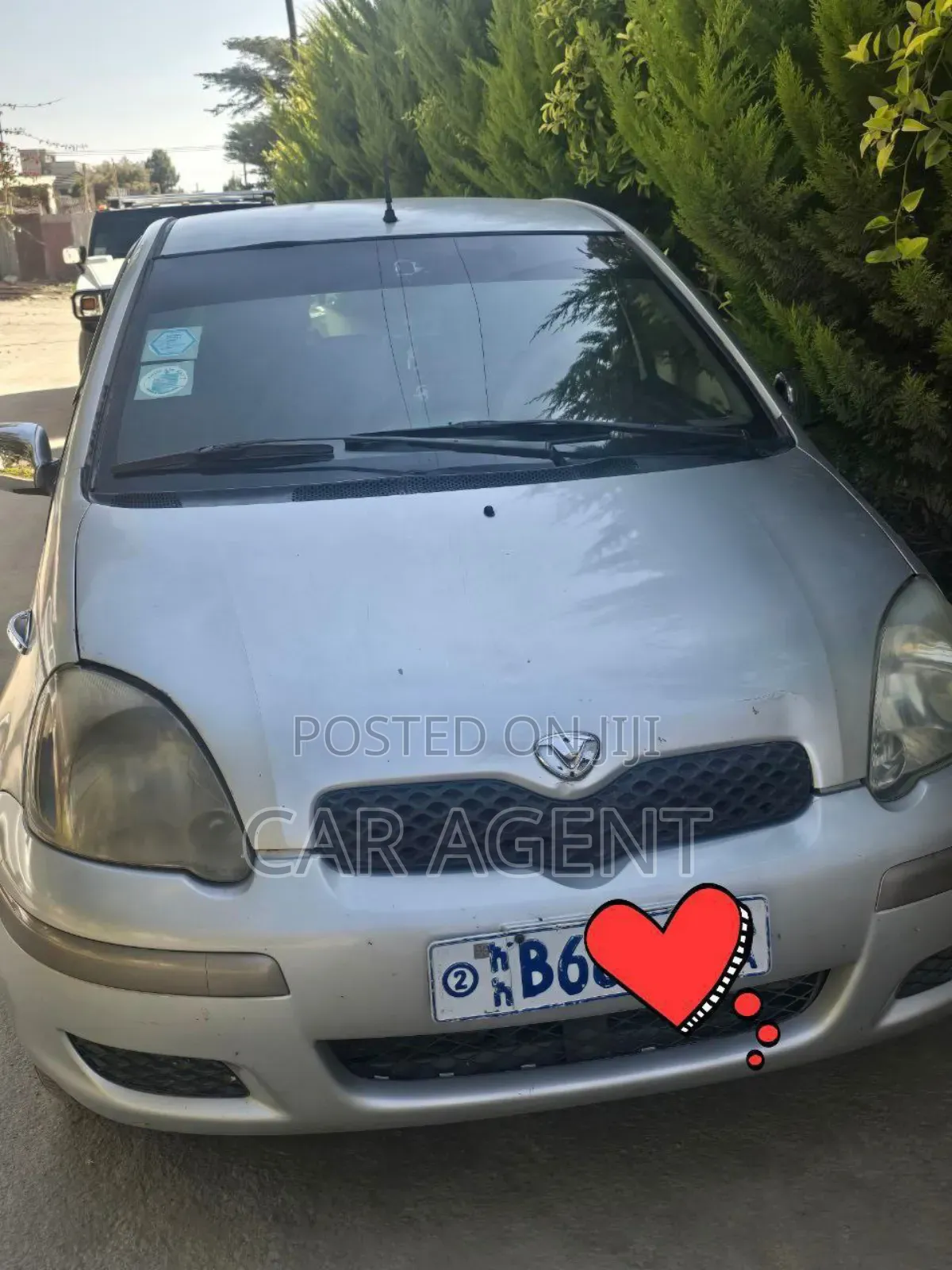 Toyota Vitz 2002 Silver