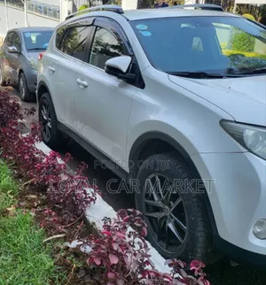 Toyota RAV4 2013 White