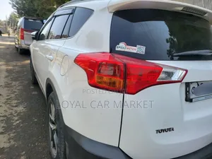 Toyota RAV4 2013 White
