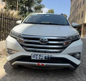 Toyota Rush 2021 White