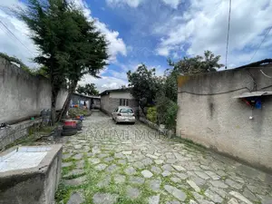 Furnished 5bdrm Townhouse/Terrace in Bole Estate for sale