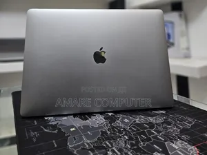 New Laptop Apple MacBook Pro 2019 16GB Intel Core I9 SSD 512GB