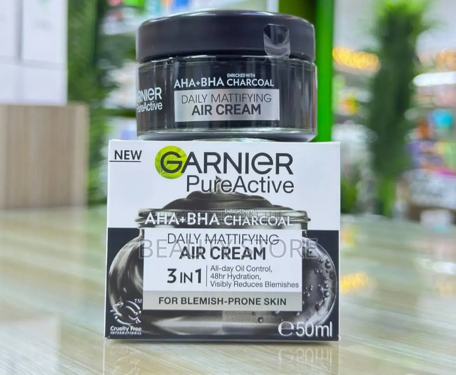 Garnier Pure Active Aha+Bha Charcoal Daily Mattifying Air Cream