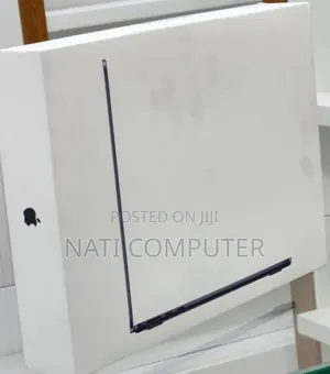 New Laptop Apple MacBook Air 2025 M4 13-Inch 16GB Apple M4 SSD 256GB