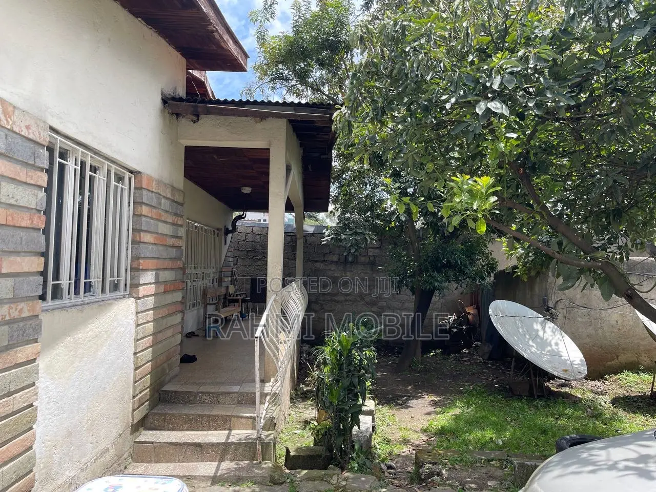 Furnished 5bdrm Townhouse/Terrace in Bole Estate for sale