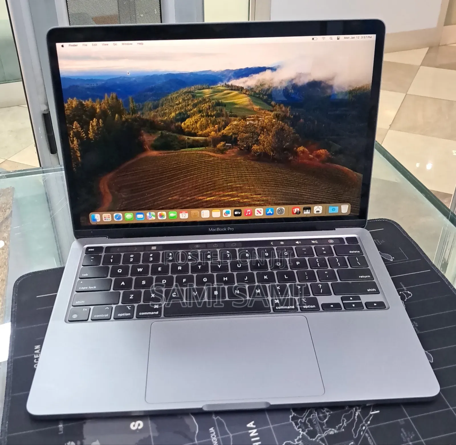 New Laptop Apple MacBook Pro 2022 M2 8GB Apple M2 SSD 256GB