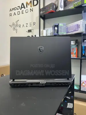 New Laptop MSI Vector 16 HX AI A2XWIG 16GB AMD Ryzen 9 SSD 1T