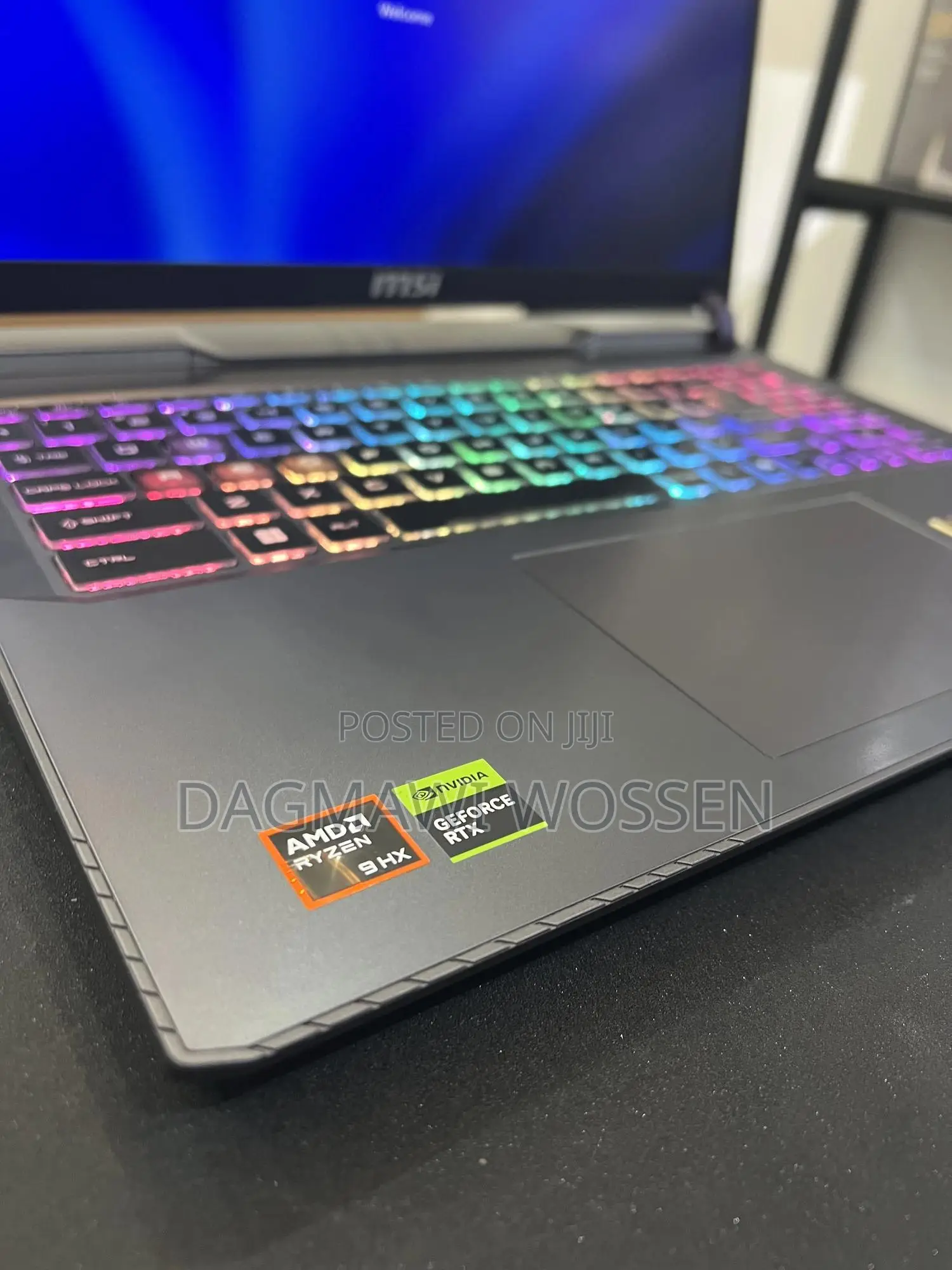 New Laptop MSI Vector 16 HX AI A2XWIG 16GB AMD Ryzen 9 SSD 1T