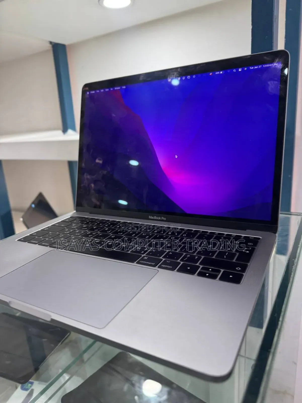 New Laptop Apple MacBook Pro 2017 8GB Intel Core I5 SSD 256GB