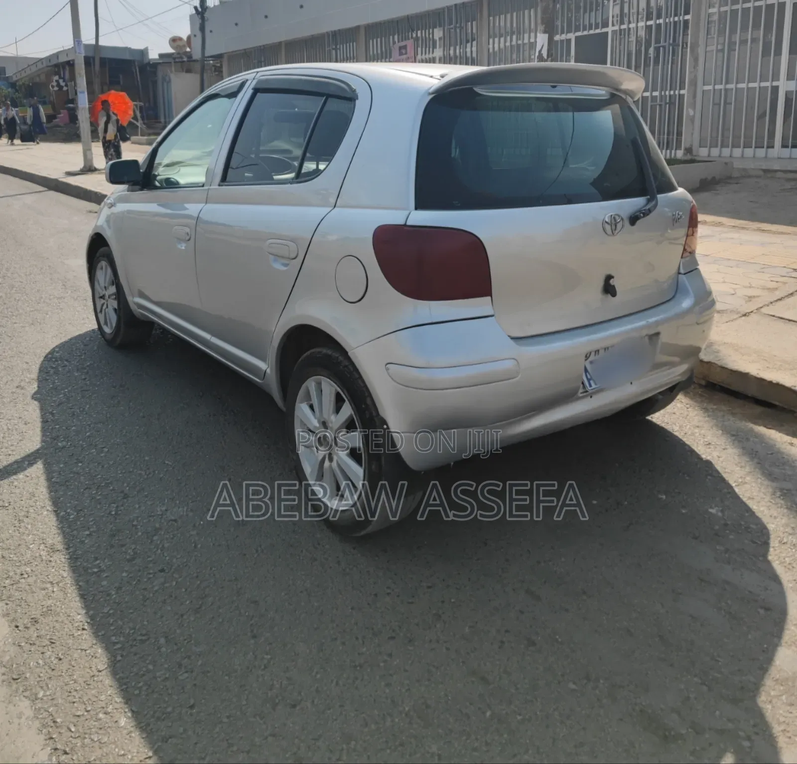 Toyota Vitz 2002 Silver