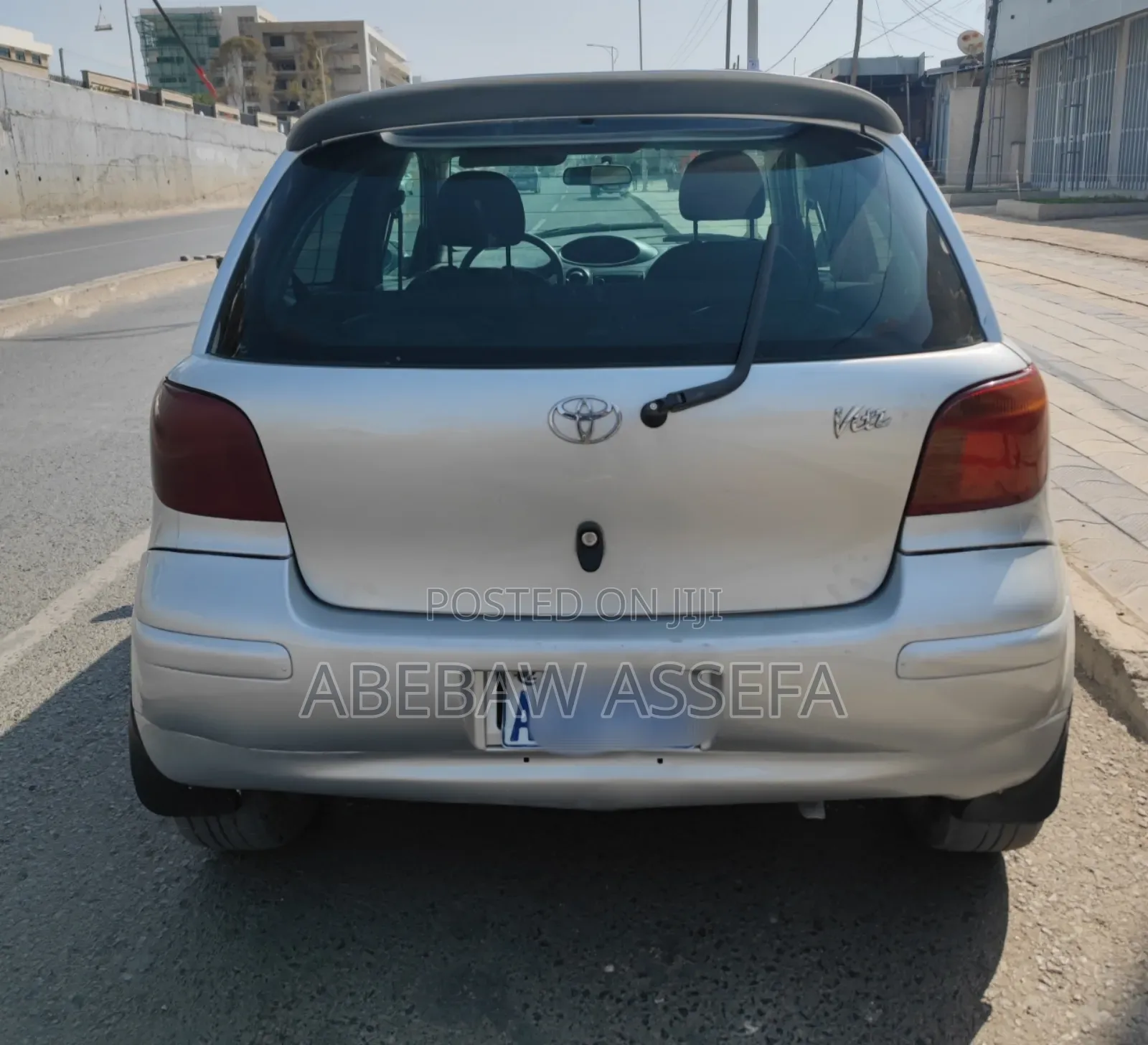 Toyota Vitz 2002 Silver