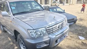 Toyota Land Cruiser 2006 Silver