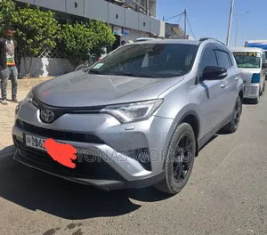Toyota RAV4 2018 Silver