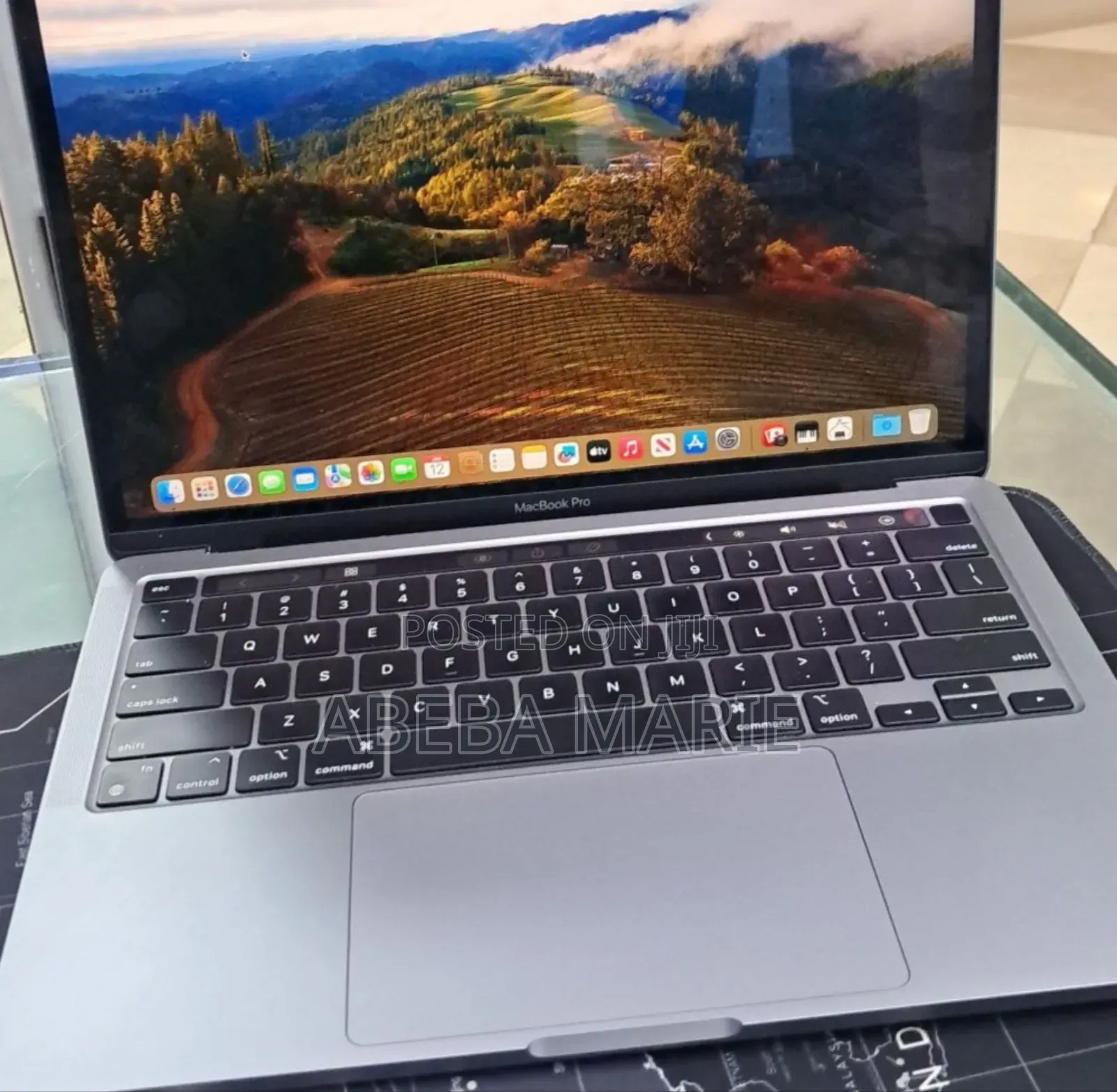 New Laptop Apple MacBook Pro 2022 M2 8GB Apple M2 SSD 256GB