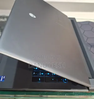 New Laptop Alienware M17x R2 32GB Intel Core I9 SSD 1T