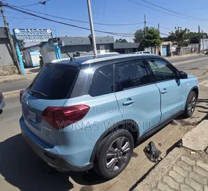 Suzuki Vitara 2021 Blue