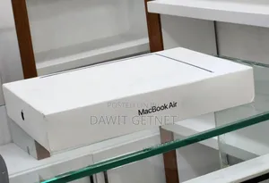 New Laptop Apple MacBook Air 2025 M4 13-Inch 16GB Apple M4 SSD 256GB