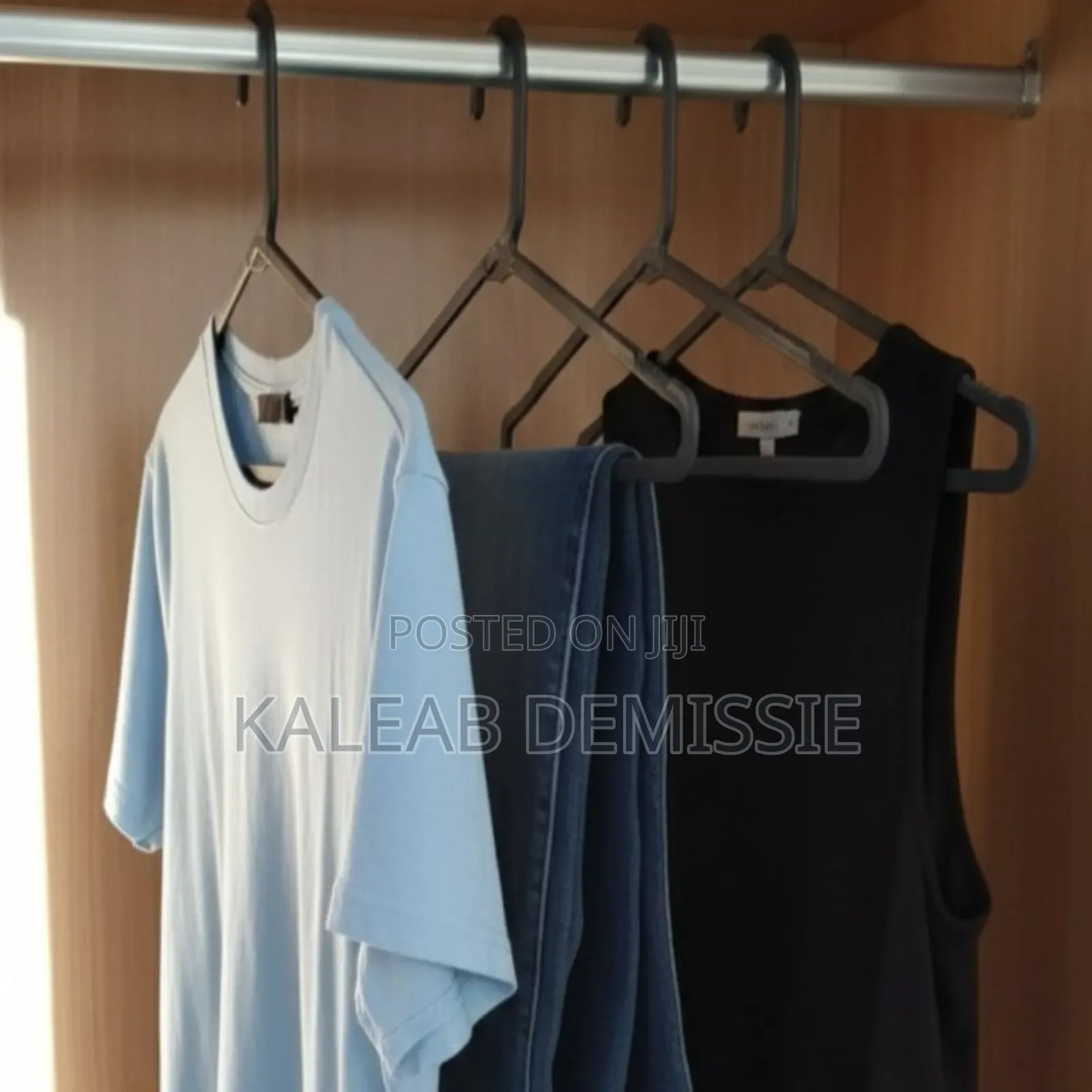 Cloth Hanger የልብስ መስቀያ