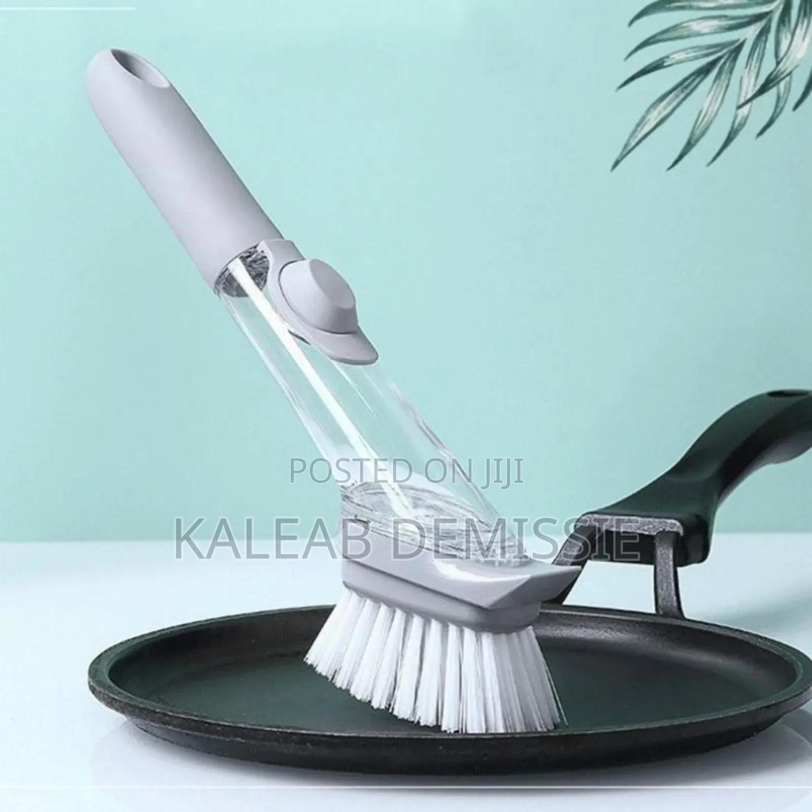 Long Handle Pot Brush የእቃ ማጠቢያ ብሩሽ የራሱ ሳሙና መያዣ ያለዉ