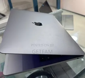 New Laptop Apple MacBook Pro 2017 8GB Intel Core I5 SSD 256GB