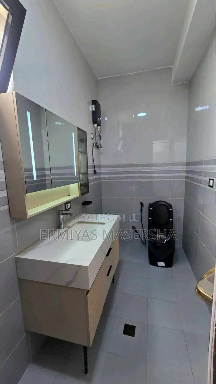 Furnished 3bdrm Apartment in Yeka for sale