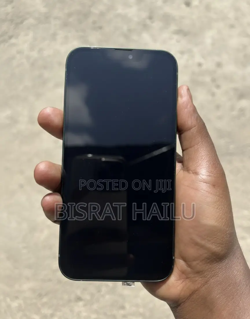 New Apple iPhone 13 128 GB Green