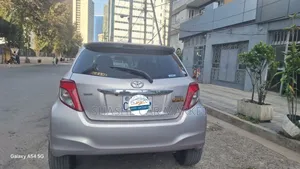 Toyota Yaris 2012 Silver