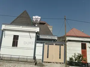 5bdrm House in Dukam, East Shewa for sale