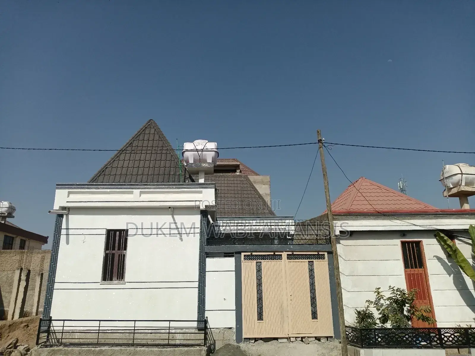 5bdrm House in Dukam, East Shewa for sale