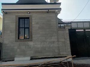 5bdrm House in Dukam, East Shewa for sale