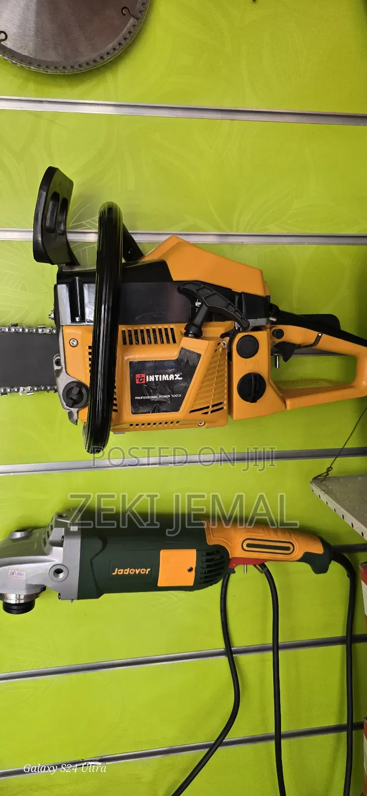 Gasoline Chiansaw 24" Germany