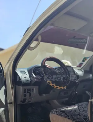 Toyota Hilux 2007 Yellow