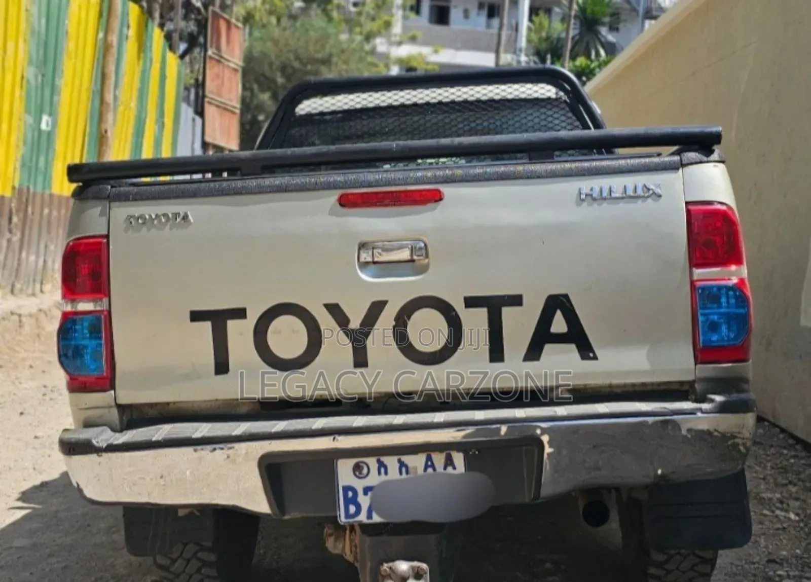 Toyota Hilux 2007 Yellow
