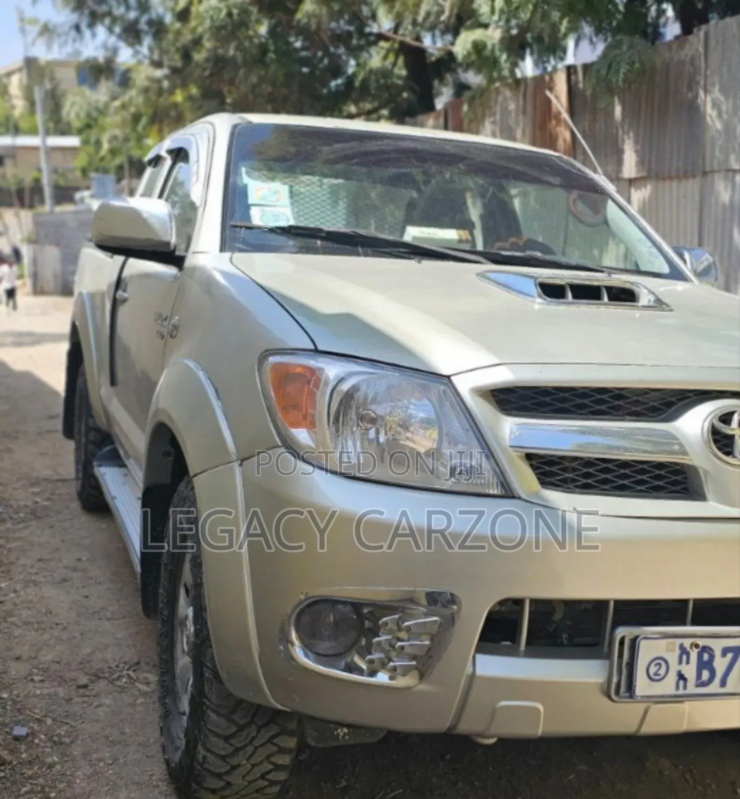Toyota Hilux 2007 Yellow