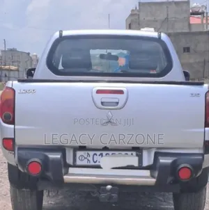 Mitsubishi L200 2007 Silver