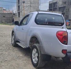 Mitsubishi L200 2007 Silver
