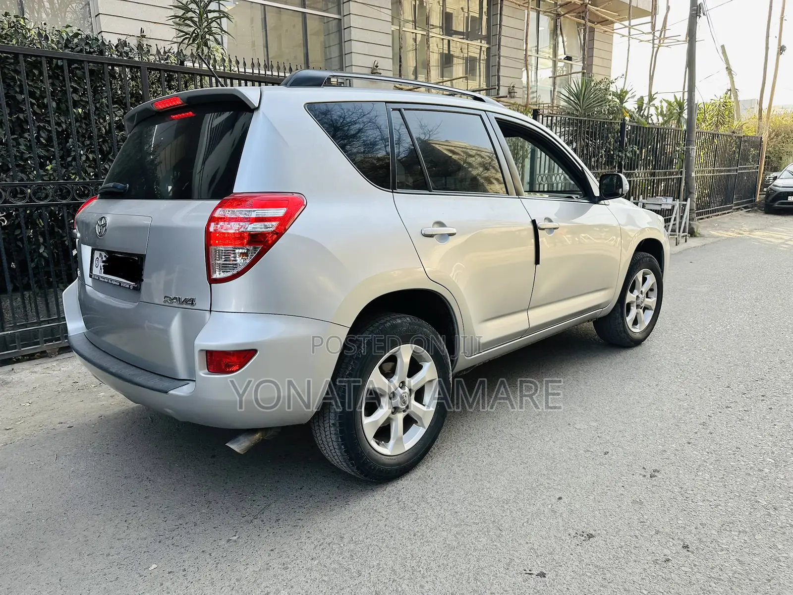 Toyota RAV4 2011 Silver