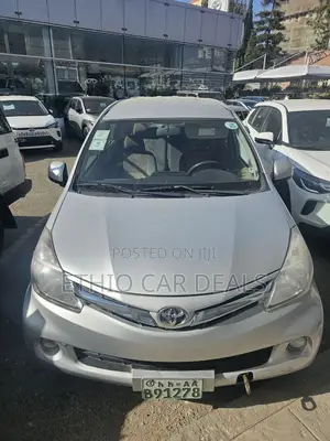 Toyota Avanza 2012 Silver