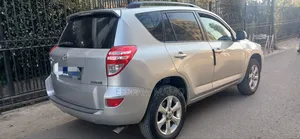 Toyota RAV4 2011 Silver