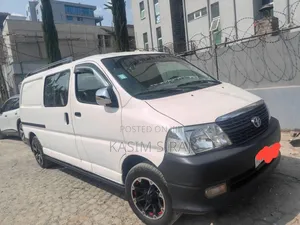 Toyota HiAce 2011 White