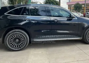 Mercedes-Benz EQC EQC400 4MATIC 2023 Gray