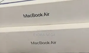 New Laptop Apple MacBook Air 2025 M4 13-Inch 16GB Apple M4 SSD 256GB