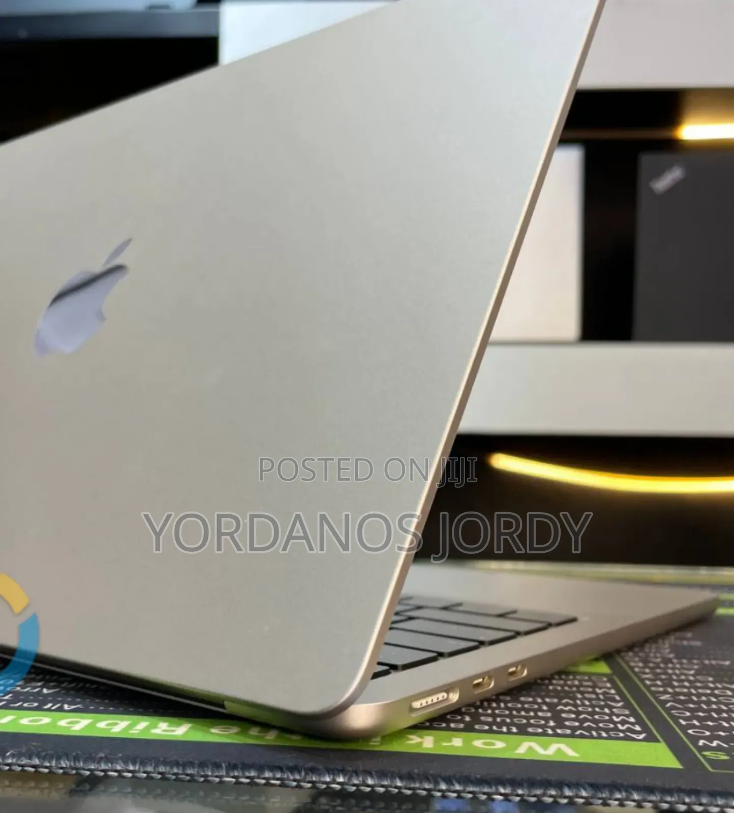 New Laptop Apple MacBook Air 2024 M3 13-Inch 8GB Apple M3 SSD 256GB