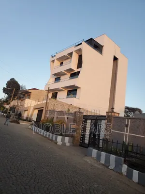 10bdrm House in Gullele for sale